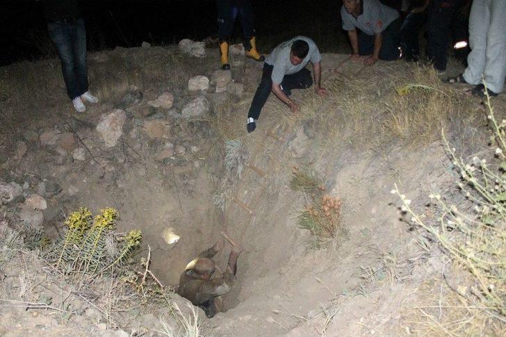 15 Metrelik Kuyuya Düşen Yaşlı Adamı, İtfaiye Ekipleri Kurtardı G2