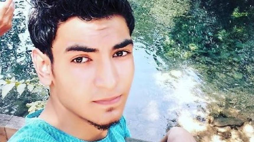 Yayaya &Ccedil;arpan Motosiklet S&uuml;r&uuml;c&uuml;s&uuml; &Ouml;ld&uuml;