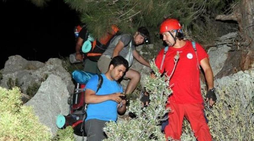 Likya Yolu&rsquo;Nda Kaybolan 3 &Uuml;niversite &Ouml;ğrencisini Umke Kurtardı&nbsp;