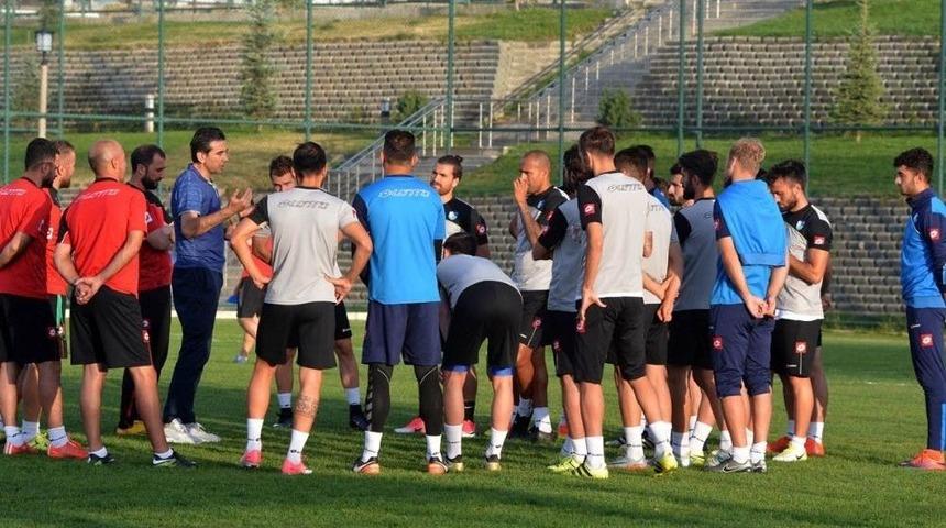 Mavi-beyazlılar &Uuml;&ccedil; G&uuml;nl&uuml;k İznin Ardından Tek Antrenman Yaptı