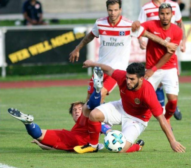 Antalyaspor Hazırlık Maçında Hamburg'u 2-0 Mağlup Etti