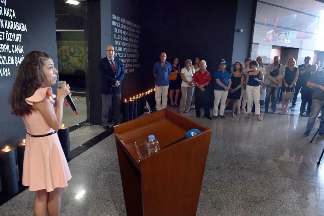 Madımak&rsquo;ta &Ouml;lenler Anısına 35 Mum Yakıldı