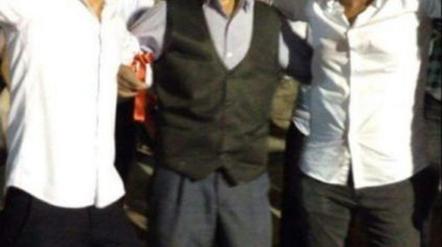 (&ouml;zel Haber) 82&rsquo;lik Dede Torununun Asker Eğlentisinde D&ouml;kt&uuml;rd&uuml;