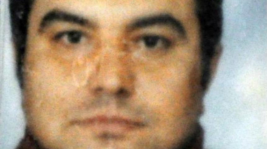 Eşini Bı&ccedil;akladı, Ardından Intihar Etti