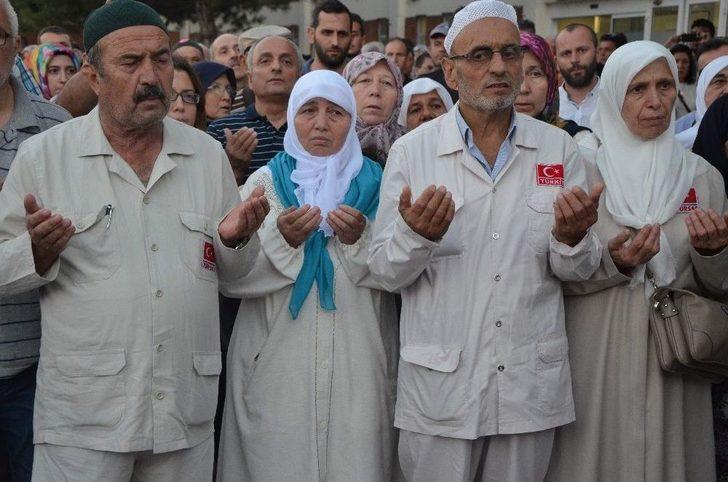 İlk Hac Kafilesi Dualarla Uğurlandı G2