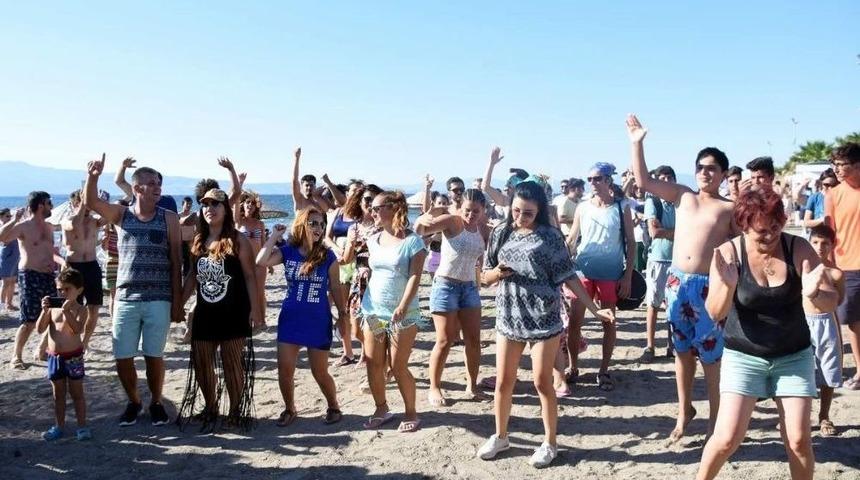 Gen&ccedil;ler &lsquo;happy Hour&rsquo; İle Eğlendi