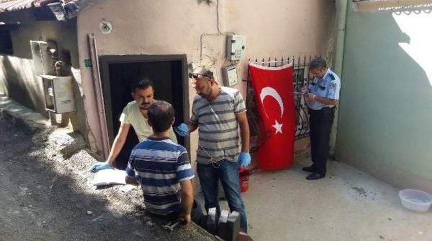 Evde Arkadaşı Uyuşturucudan &Ouml;l&uuml;nce 112'yi Arayıp Ka&ccedil;tı