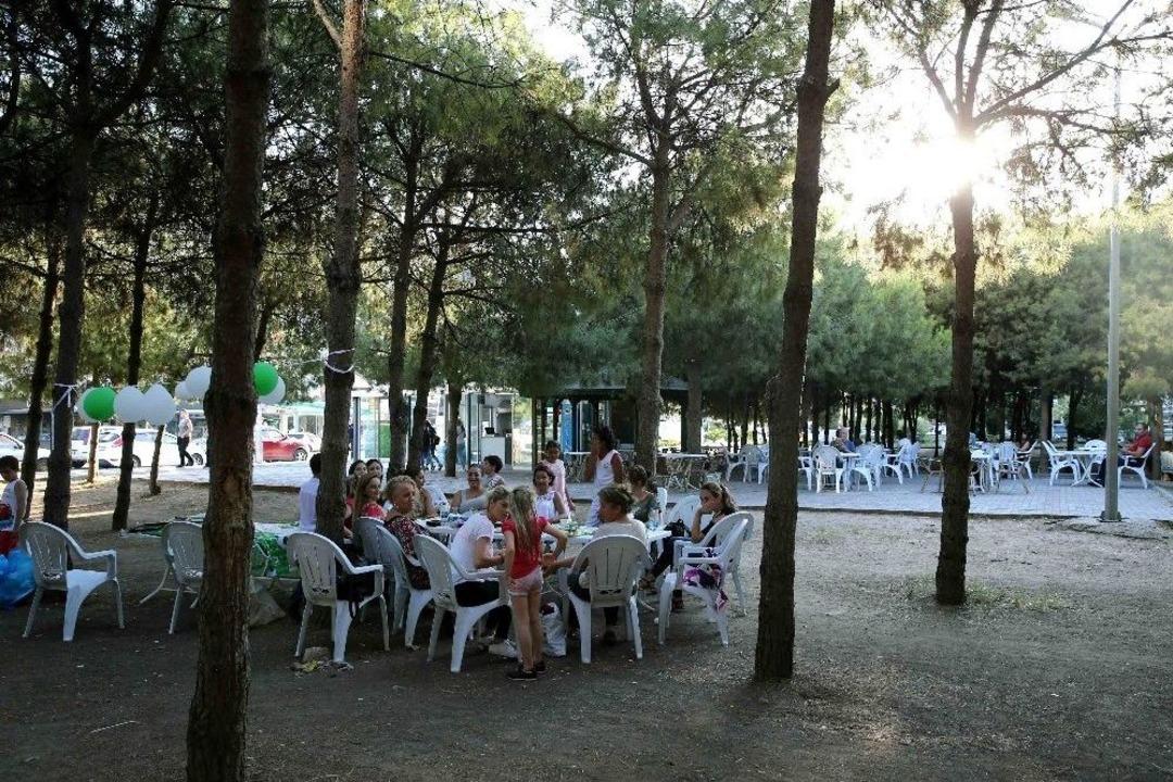 Karşıyaka&rsquo;ya Bir &lsquo;park Kafe&rsquo; Daha