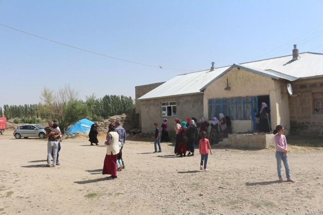 Ağrı&rsquo;da Kuduz K&ouml;peğin Isırdığı Vatandaş Hayatını Kaybetti