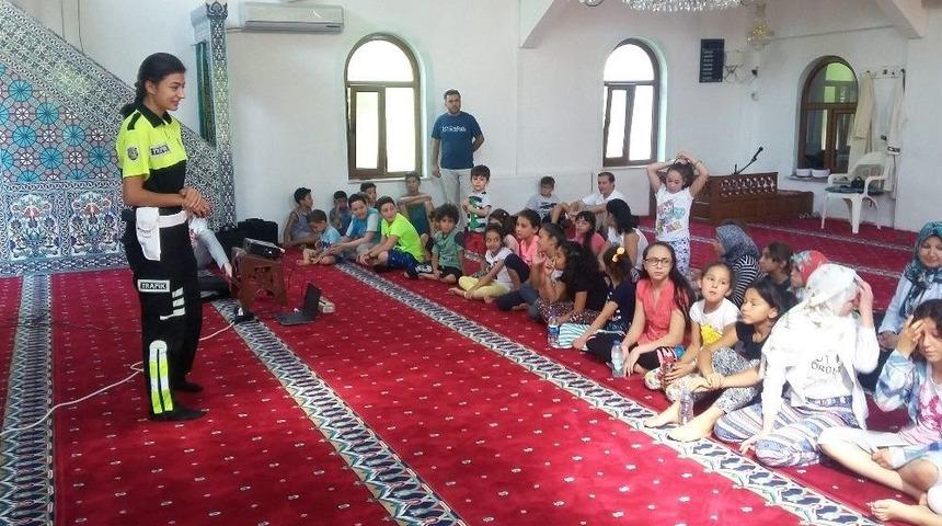 Kur&rsquo;an Kursu &Ouml;ğrencilerine Trafik Eğitimi