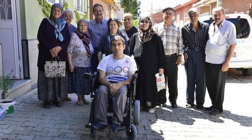 Başkan Ata&ccedil;, Ak&uuml;l&uuml; Aracını Doğan&rsquo;a Teslim Etti