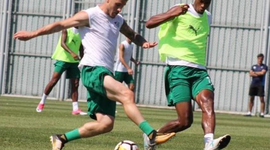 Bursaspor&rsquo;Da 4 Futbolcuyla Yollar Ayrılıyor