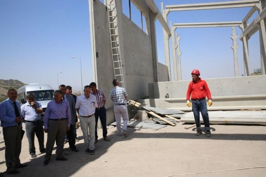 Başkan B&uuml;y&uuml;kkılı&ccedil; Atık Toplama Tesisinde İncelemede Bulundu