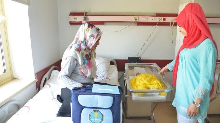 10 Bin 420 Bebeğe &lsquo;hoş Geldin&rsquo; Paketi Dağıtıldı