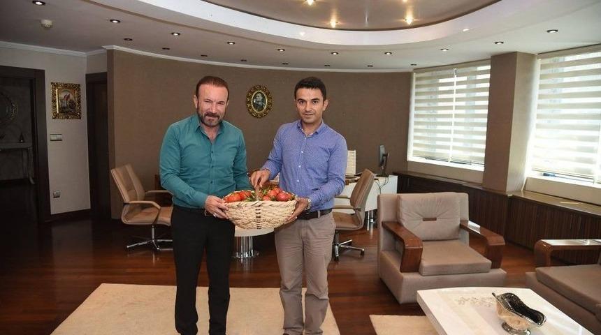 Uygulama Bah&ccedil;esi İlk &Uuml;r&uuml;nlerini Verdi