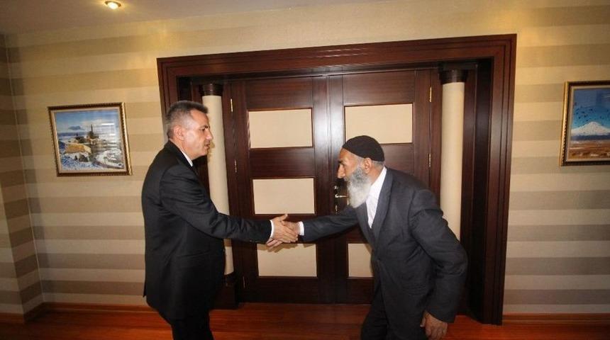 Şehit Ve Gazi Ailelerinden Vali Elban&rsquo;a Anlamlı Ziyaret