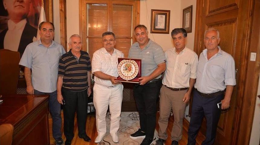 Başkan Yağcı, Eskişehir Kent Konseyi &Uuml;yeleriyle Bir Araya Geldi