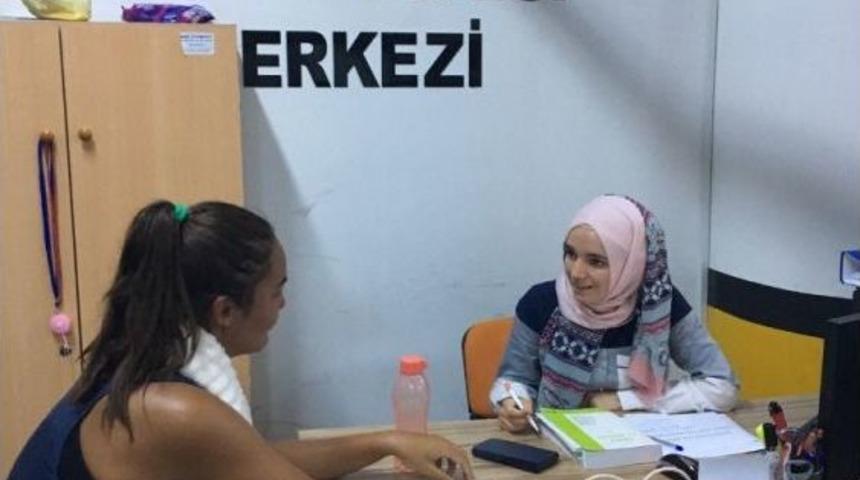 Diyetisyen Ve Uzman Eğitmenler Vatandaşlara Hizmet Vermeye Devam Ediyor