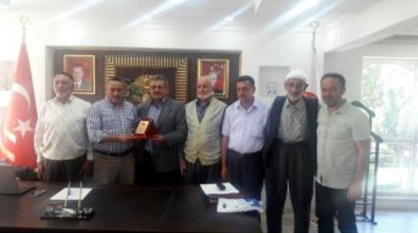 Başkan Tutal&rsquo;a Hizmet Teşekk&uuml;r&uuml;