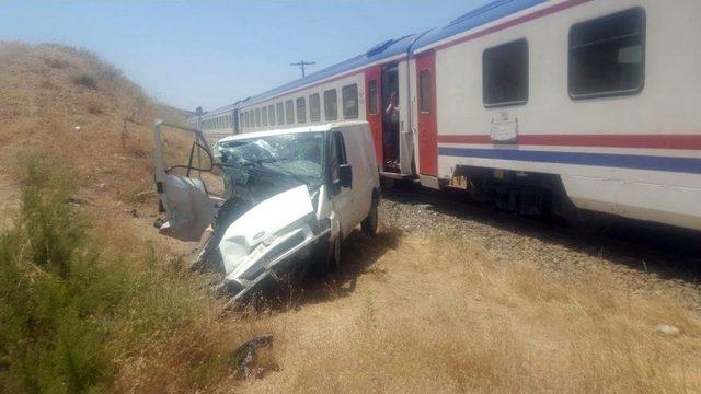 Bingöl’de Tren Kazası:3 Yaralı