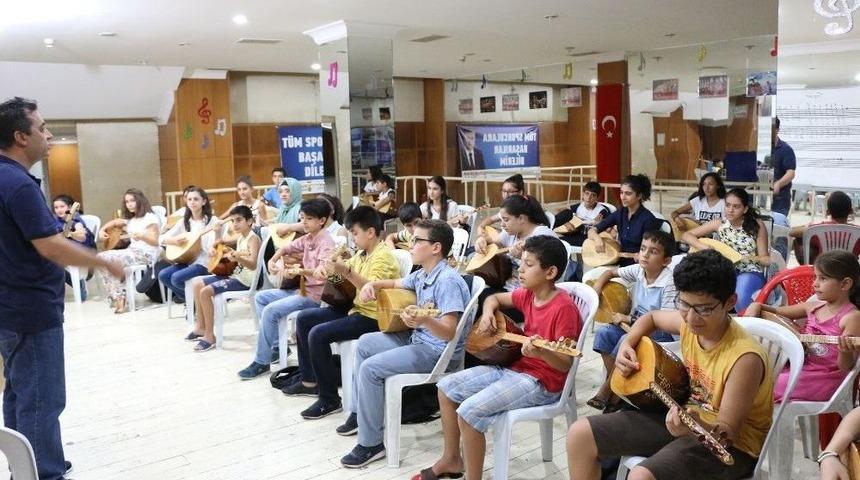Gen&ccedil;lerden Kamek&rsquo;e Yoğun İlgi