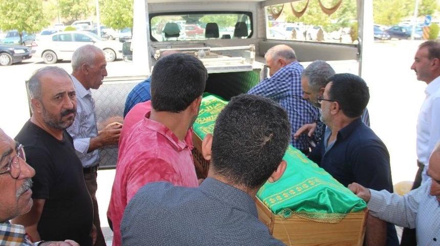 5 Yaşındaki Ahmet&rsquo;i Erik &Ouml;ld&uuml;rd&uuml;