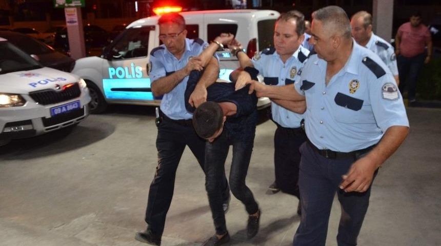 Polise Kafa Atan Şahıs G&ouml;zaltına Alındı