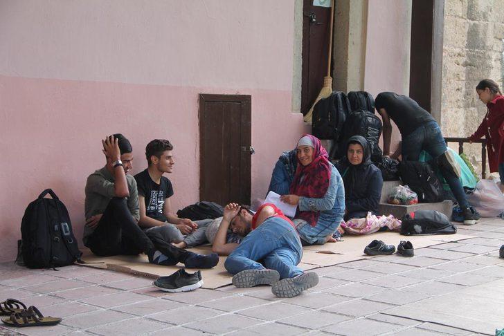 Amasya’da, 117 Afgan sığınmacı cami avlusunda kalıyor  G2
