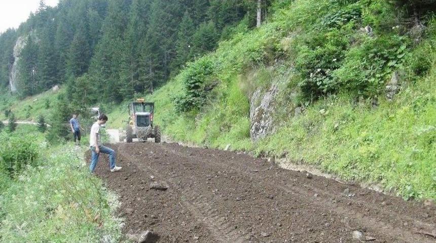 Santa Harabeleri Yolu Bakıma Alındı