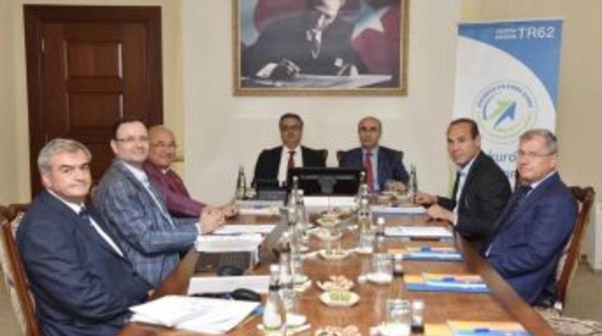 &Ccedil;ka Toplantısı Vali Su Ve Demirtaş&rsquo;ın Katılımlarıyla Ger&ccedil;ekleştirildi