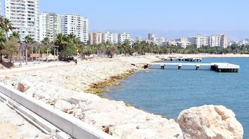 Mezitli Sahil Bandı Yenileme Projesi&rsquo;nin Y&uuml;zde 65&rsquo;i Tamamlandı