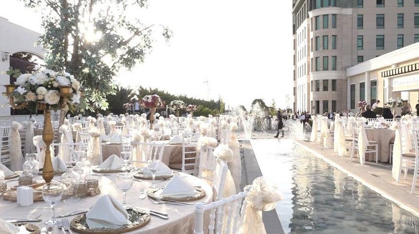 Kır D&uuml;ğ&uuml;n&uuml;nde Hilton Ayrıcalığı