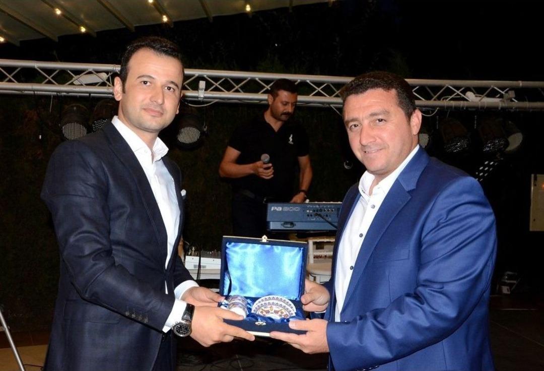 Boz&uuml;y&uuml;k&rsquo;te G&ouml;rev Yeri Değişen Savcı Ve Hakim &Ccedil;ift İ&ccedil;in Veda Yemeği