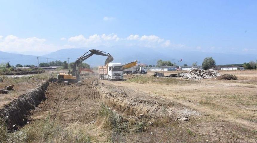 Şıralık Spor Kompleksi İ&ccedil;in Temel Atıldı