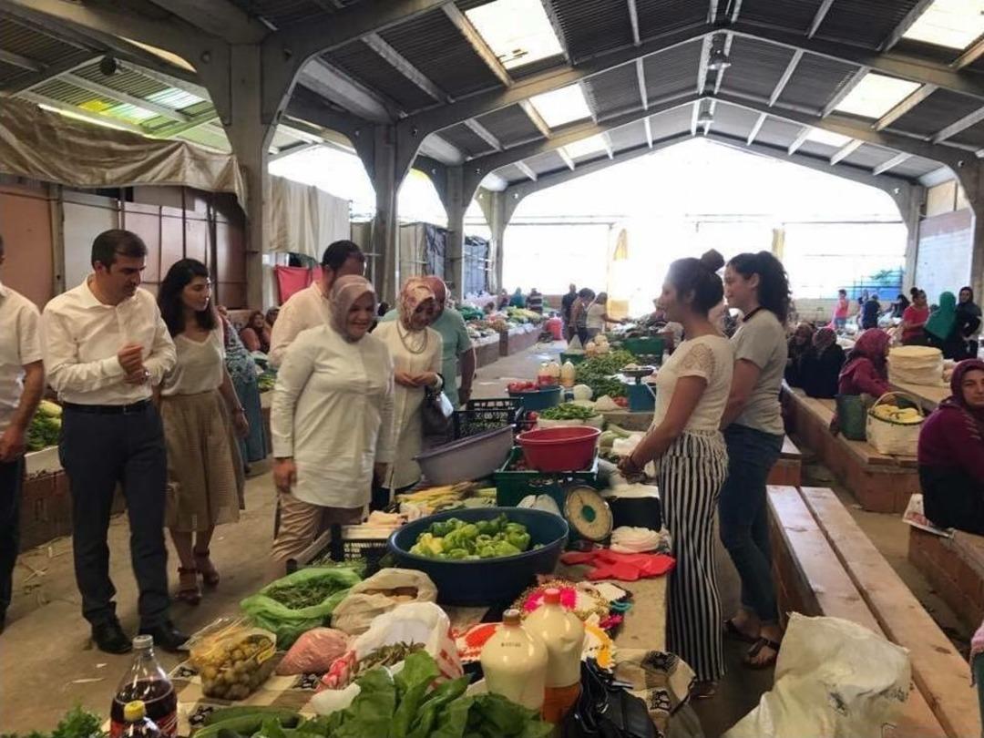 Yemenici, Keşir Ve Ak&ccedil;a, Pazar Esnafını Dinledi