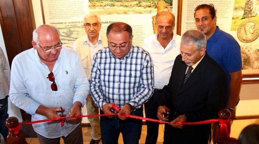 Iraklı Profes&ouml;rden Resim Sergisi