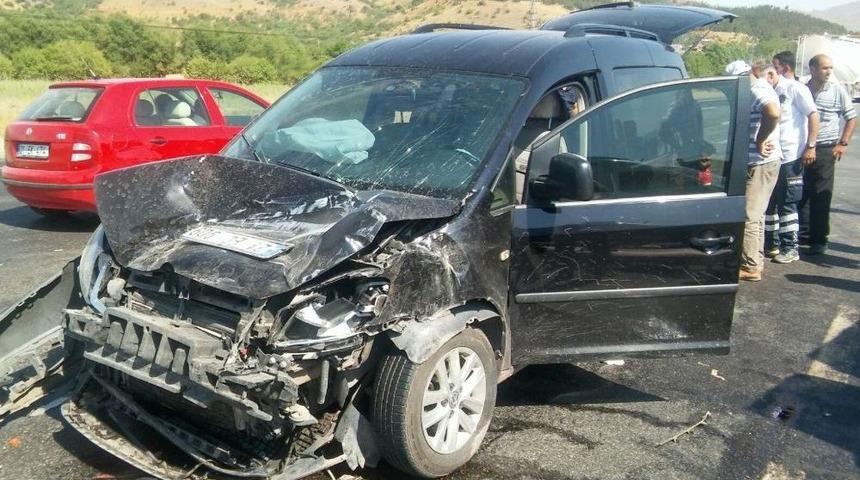 Elazığ&rsquo;da Trafik Kazası: 12 Yaralı