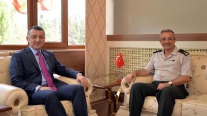 Tuğgeneral Tanju Sel&ccedil;uk Y&uuml;cel G&ouml;reve Başladı