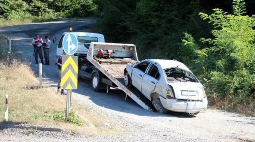 Zonguldak&rsquo;Ta Otomobil Takla Attı: 3 Yaralı