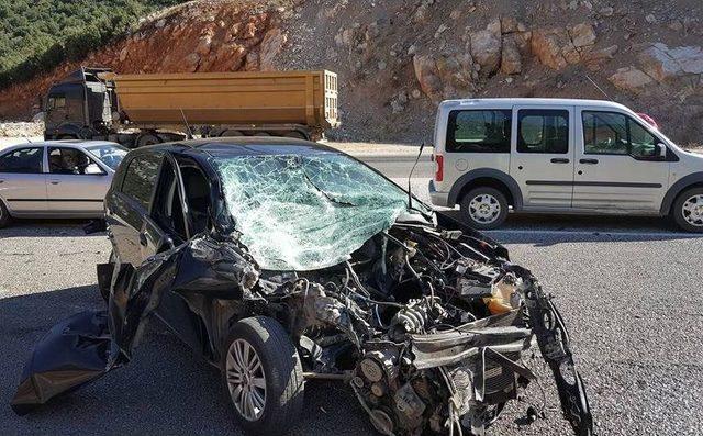 Antalya’da Zincirleme Trafik Kazası: 7 Yaralı