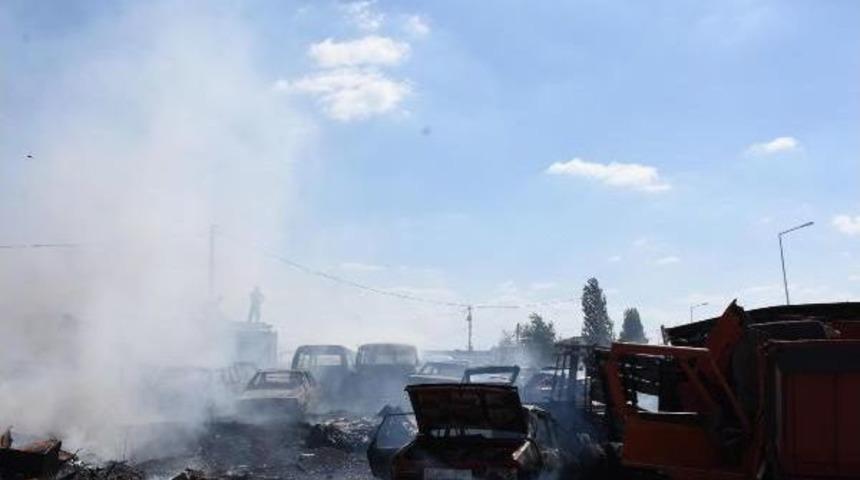 Sanayi Sitesinde Korkutan Yangın