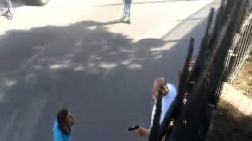 Beyoğlu'nda Silahların &Ccedil;ekildiği Kavgada 1 Kişi Yaralandı