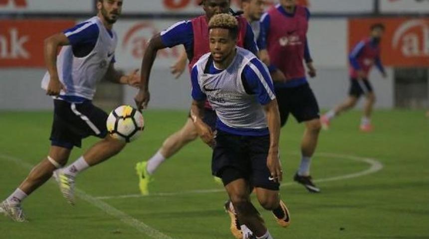 Trabzonspor, Deportivo Alaves Ma&ccedil;ı Hazırlıklarını Tamamlandı