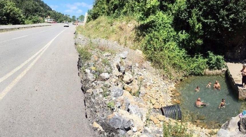 (&ouml;zel Haber) Karayolunun Kenarında Şifa Arıyorlar