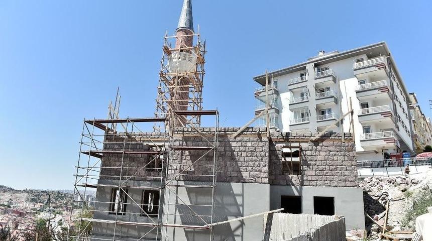 Osmanlı Ve Sel&ccedil;uklu Mimarisi Camilerde Hayat Buluyor