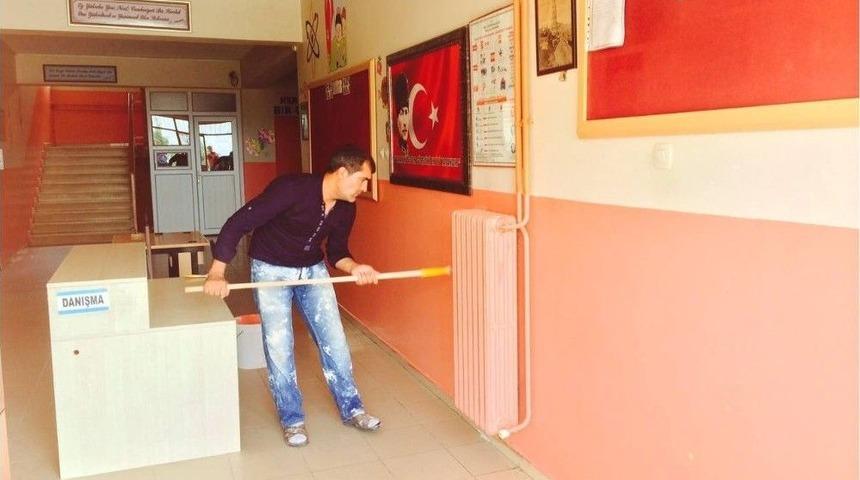 Dilovası&rsquo;nda Okulların &Ccedil;evre D&uuml;zenlenmesi Yapıldı