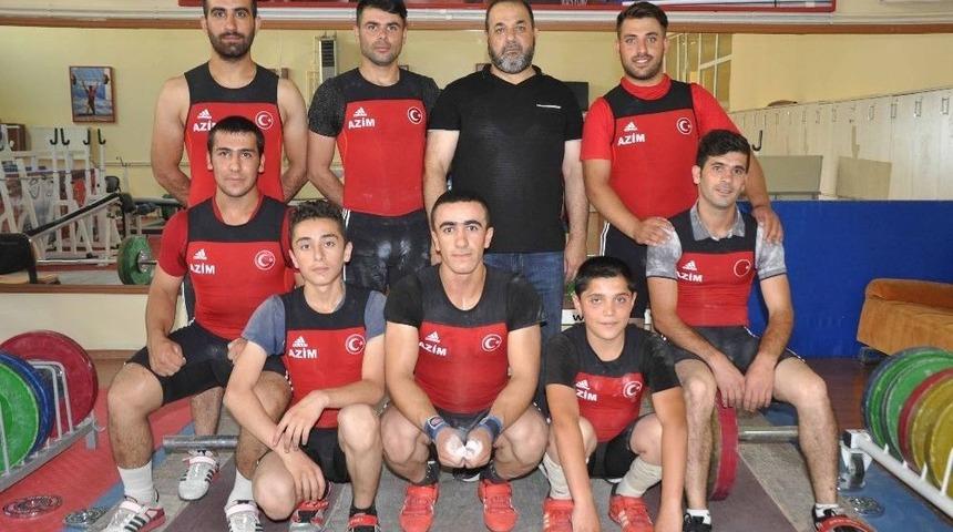 Vanlı Halterciler T&uuml;rkiye Şampiyonasına Hazırlanıyor