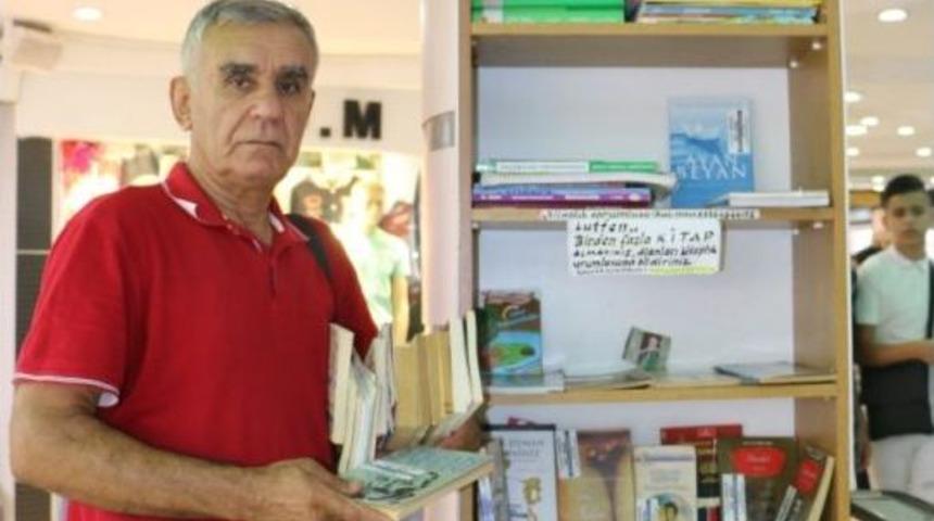 &Uuml;cretsiz, Kayıtsız Kitaplarını Paylaşıyorlar