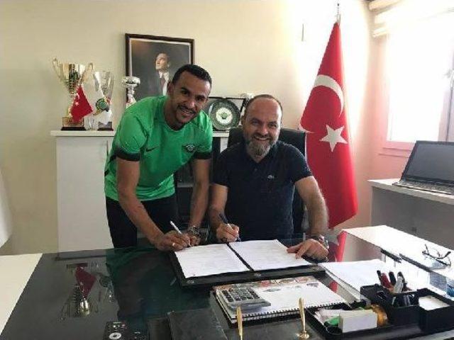 Akhisar Belediyespor Antonio'yu Renklerine Bağladı