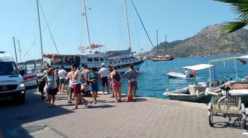 Muğla&rsquo;da Motor Yat Battı; &Ouml;l&uuml; Ve Yaralılar Var